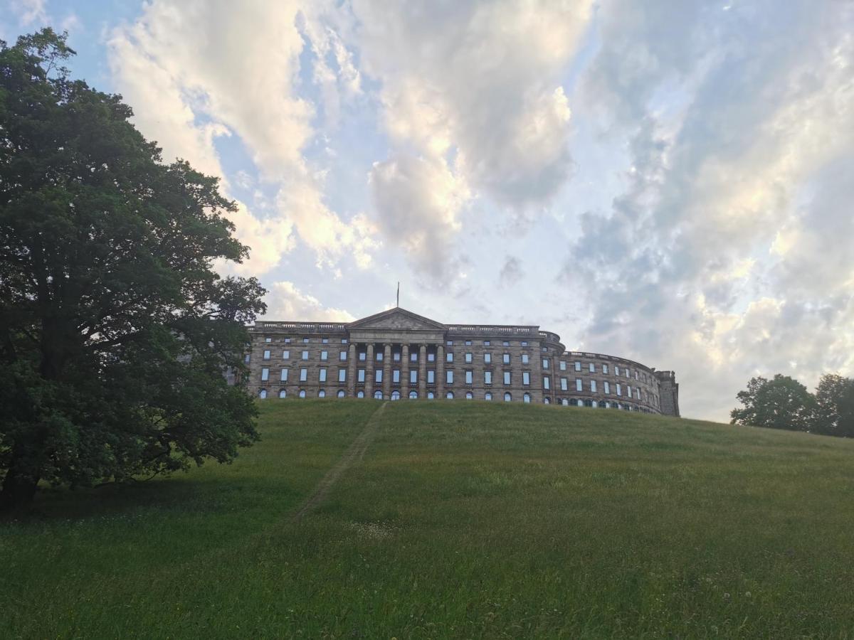 Schoene 3-Zimmer Erdgeschosswohnung Am Bergpark,Unesco,Therme,Train, Wilhelmshoeher Allee 329 Kassel Buitenkant foto